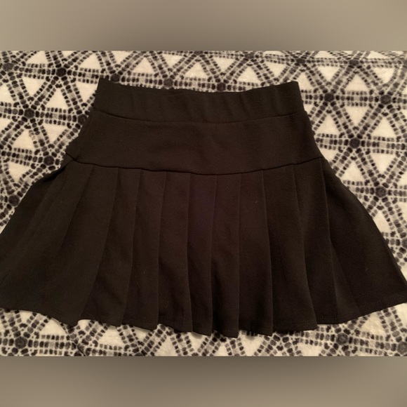 Black Paperroc mini skirt - Picture 1 of 2